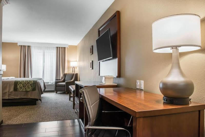 Comfort Inn & Suites Питсбърг Екстериор снимка